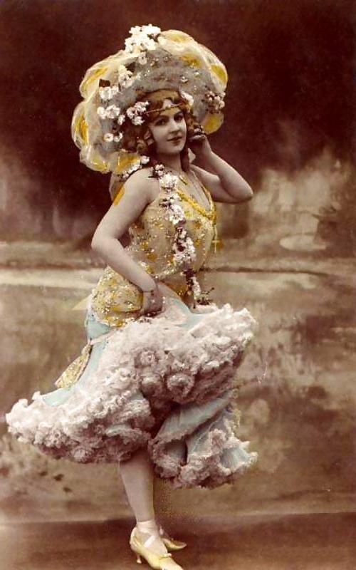21P Vintage Erotic Photo Art 21 -  Cabaret Girls