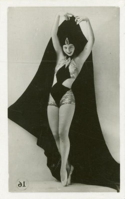 21P Vintage Erotic Photo Art 21 -  Cabaret Girls