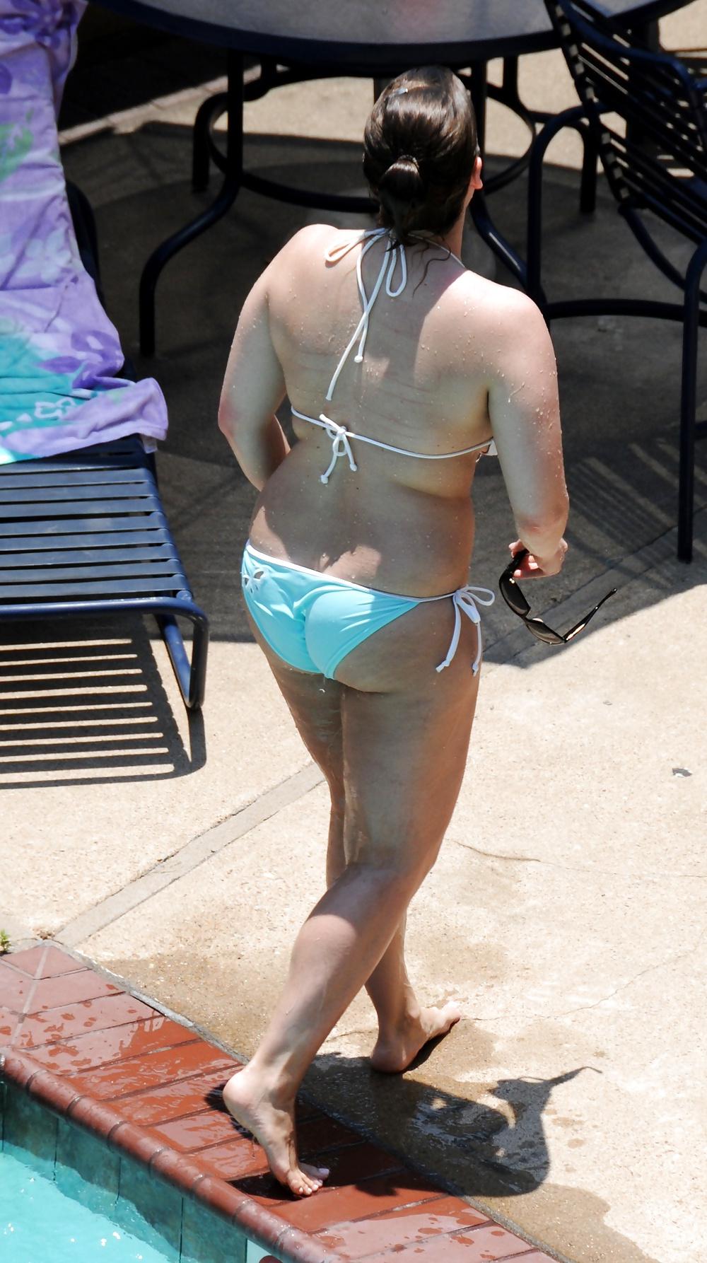 12P Neighbors: more of the curvy one in the cyan bikini