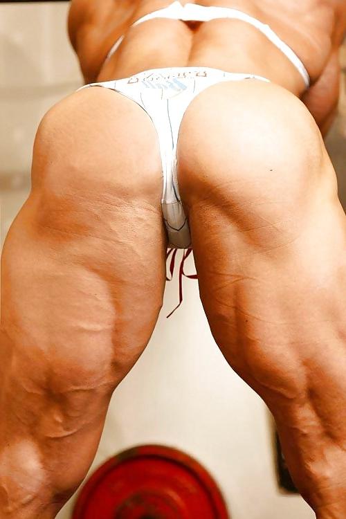 25P Female BodyBuilding Glute Worship