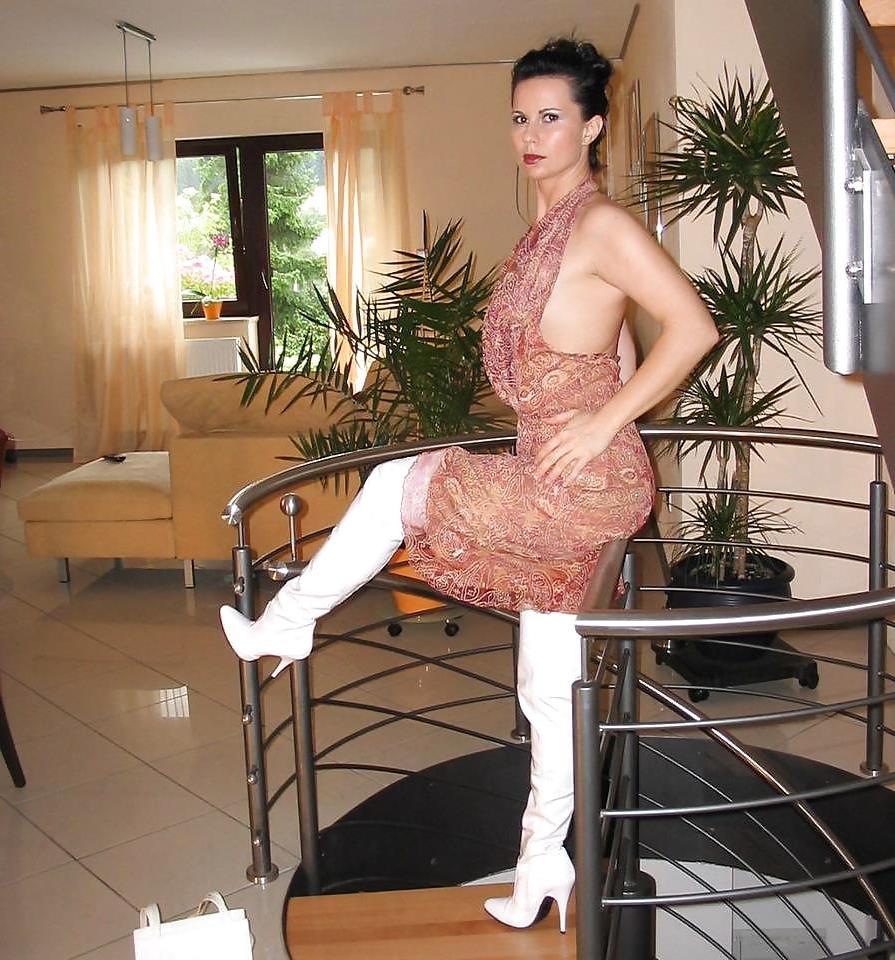 25P Gina Queen of Heels #4