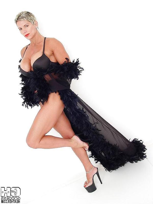20P Mistress bitch power blonde