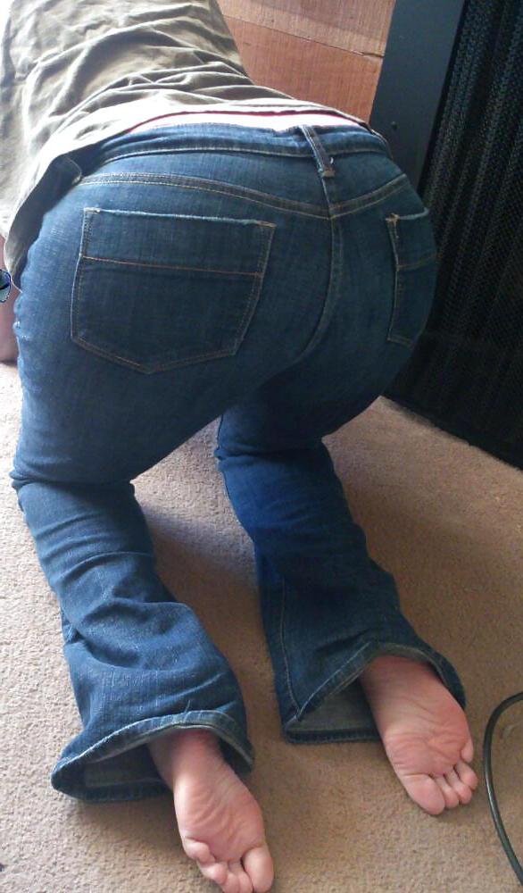 25P JUICY ASSES IV