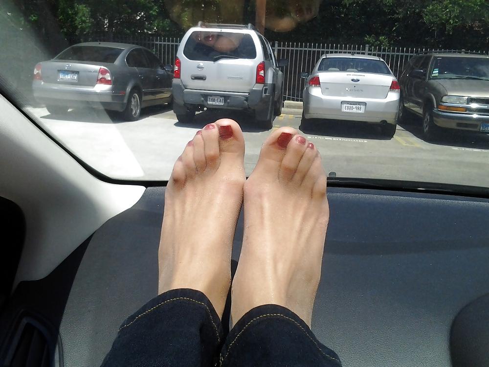 16P Angelica Marie Rios Nylon Feet Around Town