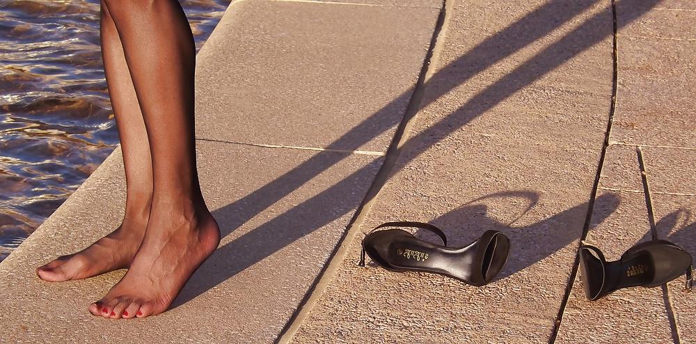 16P Angelica Marie Rios Nylon Feet Around Town