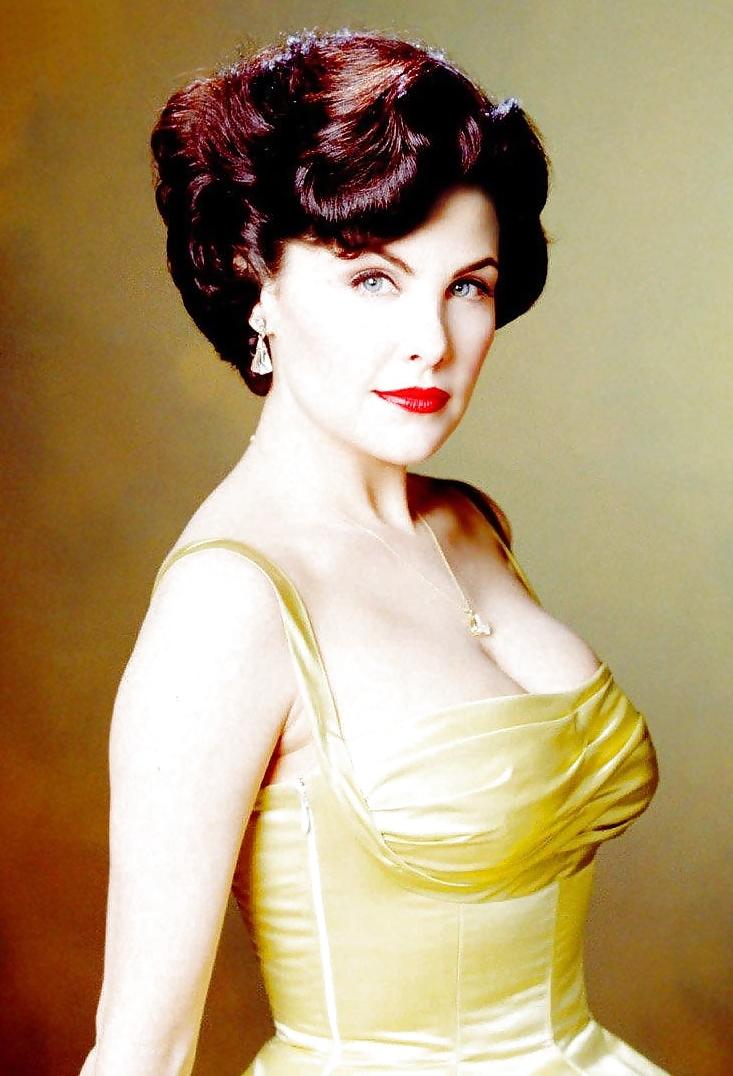 25P Sherilyn Fenn-Hollywood Goddess