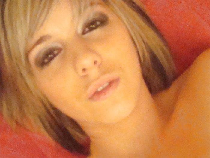 15P BLOND BITCH 2