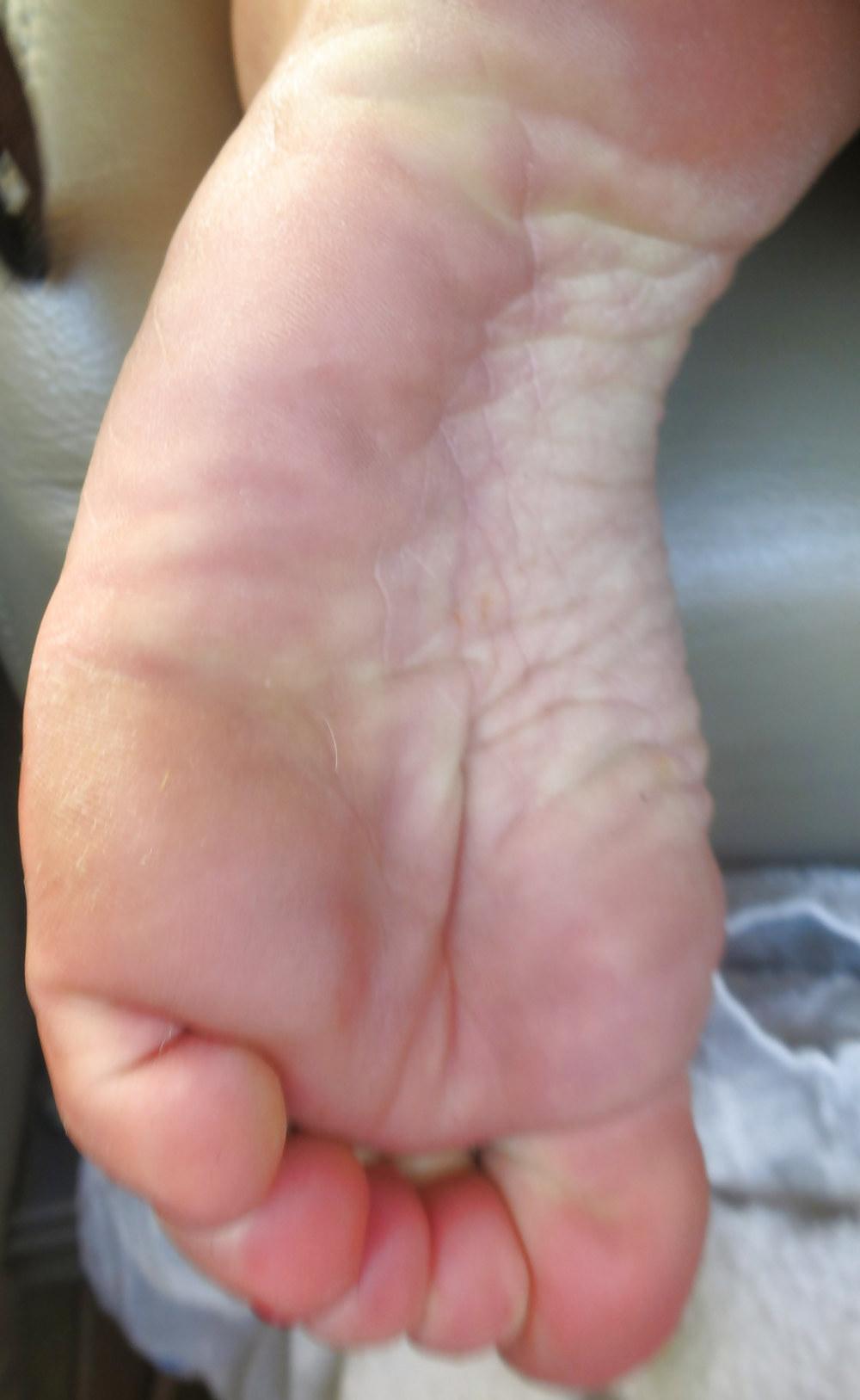25P Shoes licking, feet, toes misc