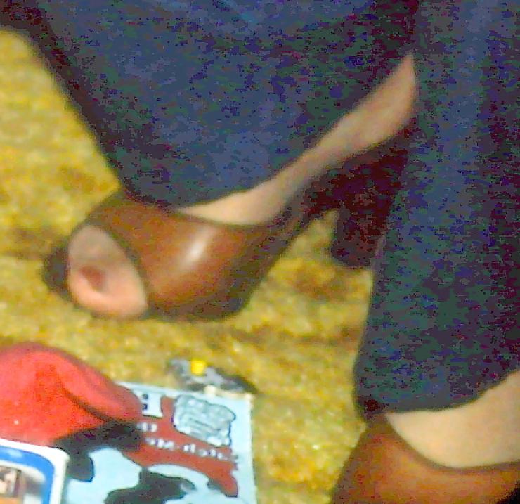 25P Shoes licking, feet, toes misc