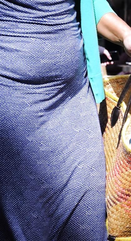 25P Asses, legs, breasts, feet, secretly photographed 