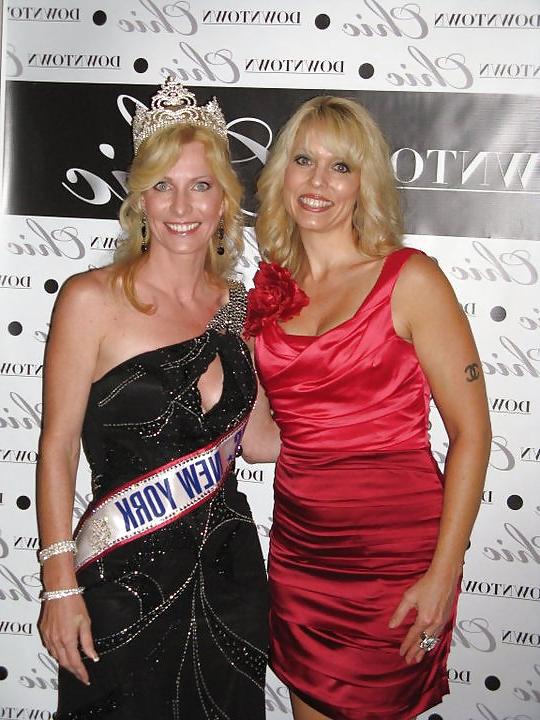25P Beauty queen milf