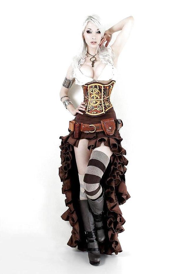 19P Steam punk girl