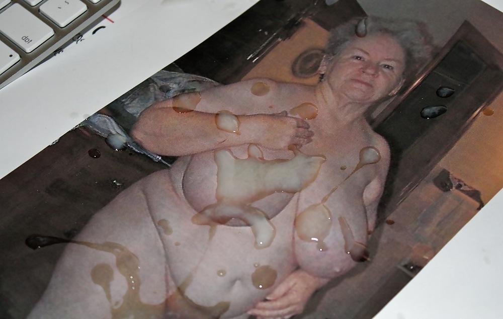 25P Granny Juicy's Hot Cum!