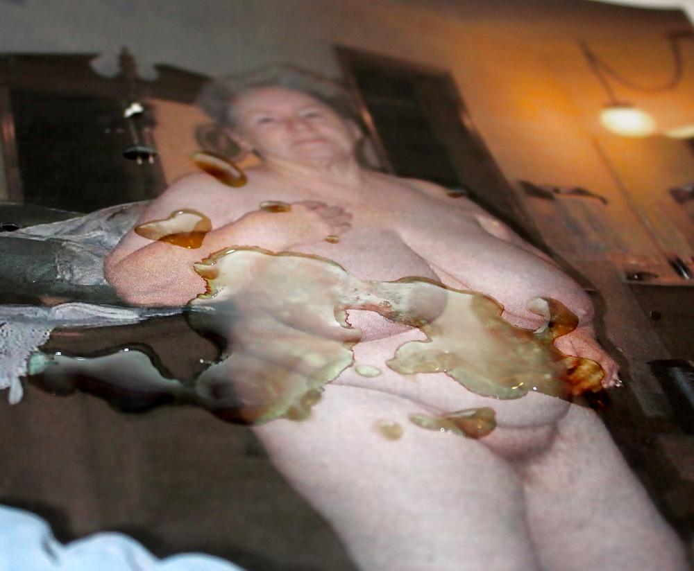 25P Granny Juicy's Hot Cum!