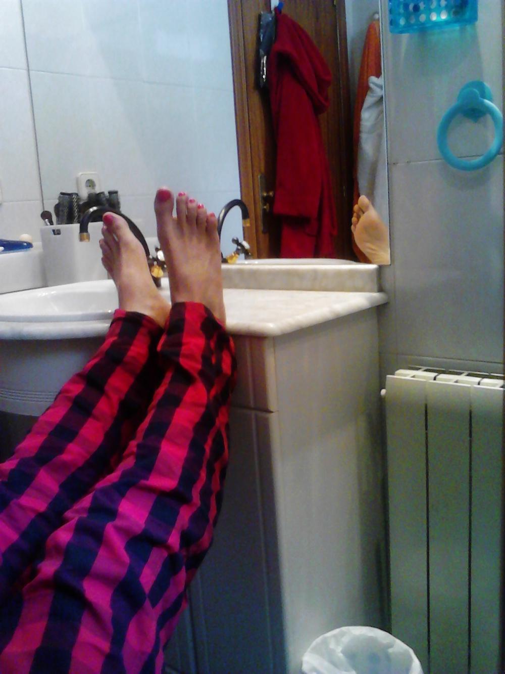 25P Sexy boy feet , gay foot fetish