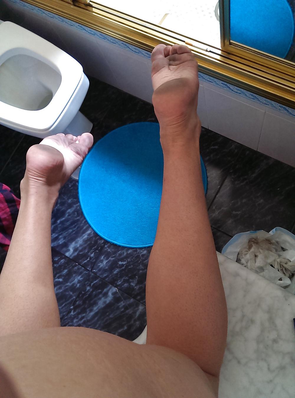 25P Sexy boy feet , gay foot fetish