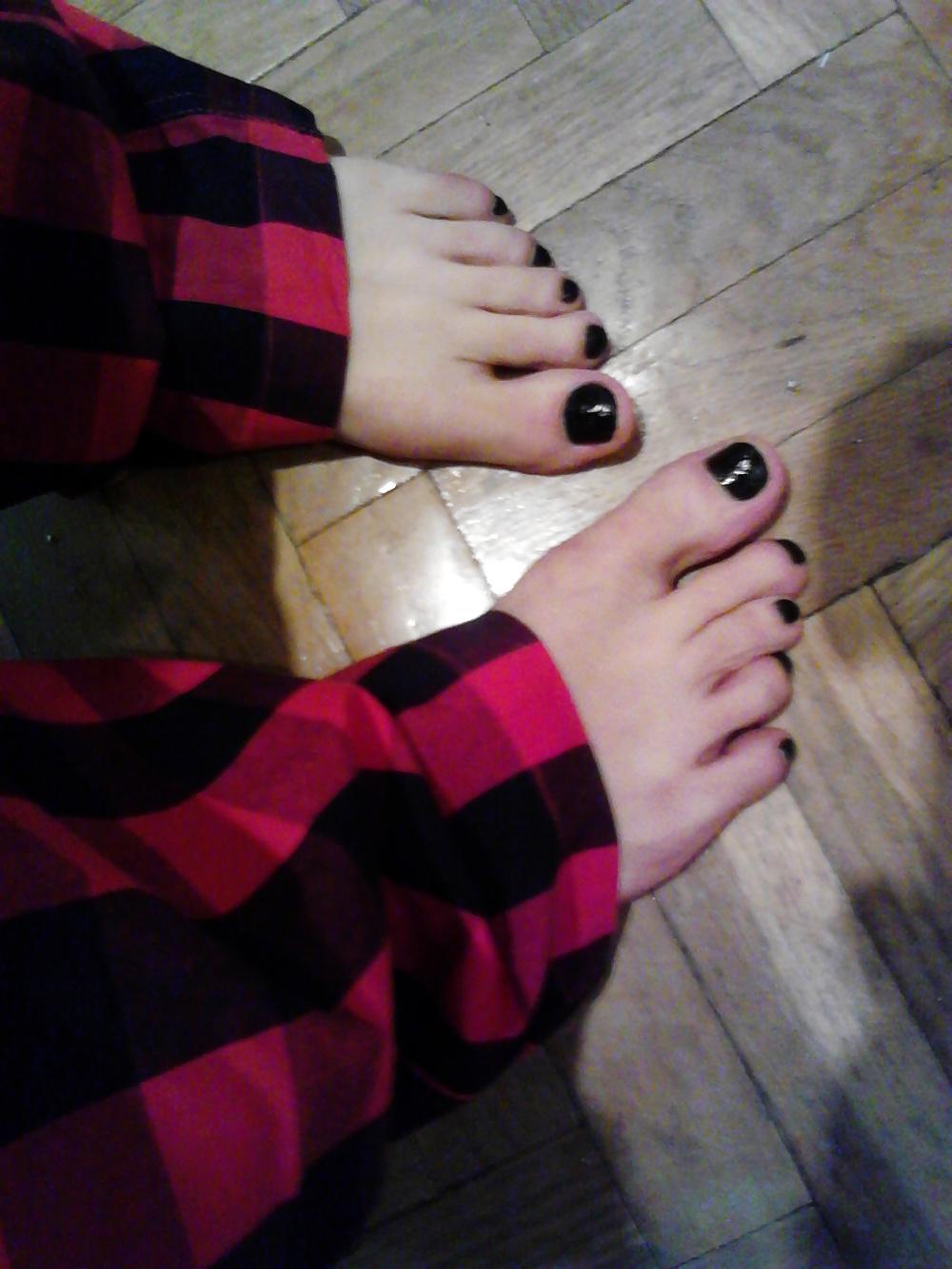25P Sexy boy feet , gay foot fetish