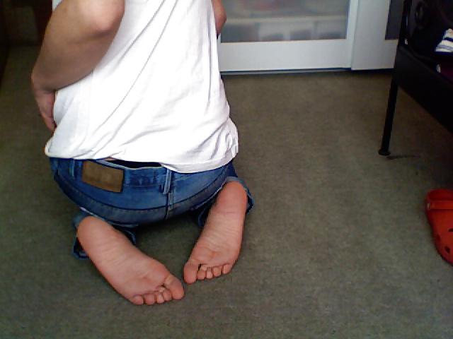 25P Sexy boy feet , gay foot fetish