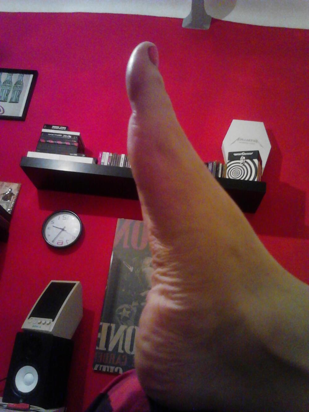 25P Sexy boy feet , gay foot fetish