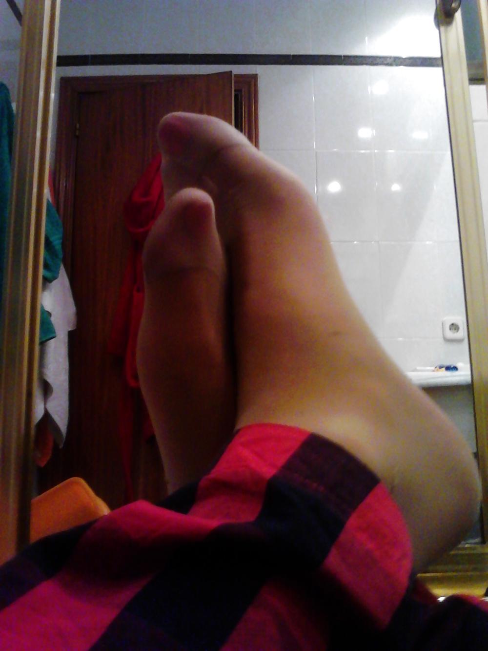 25P Sexy boy feet , gay foot fetish