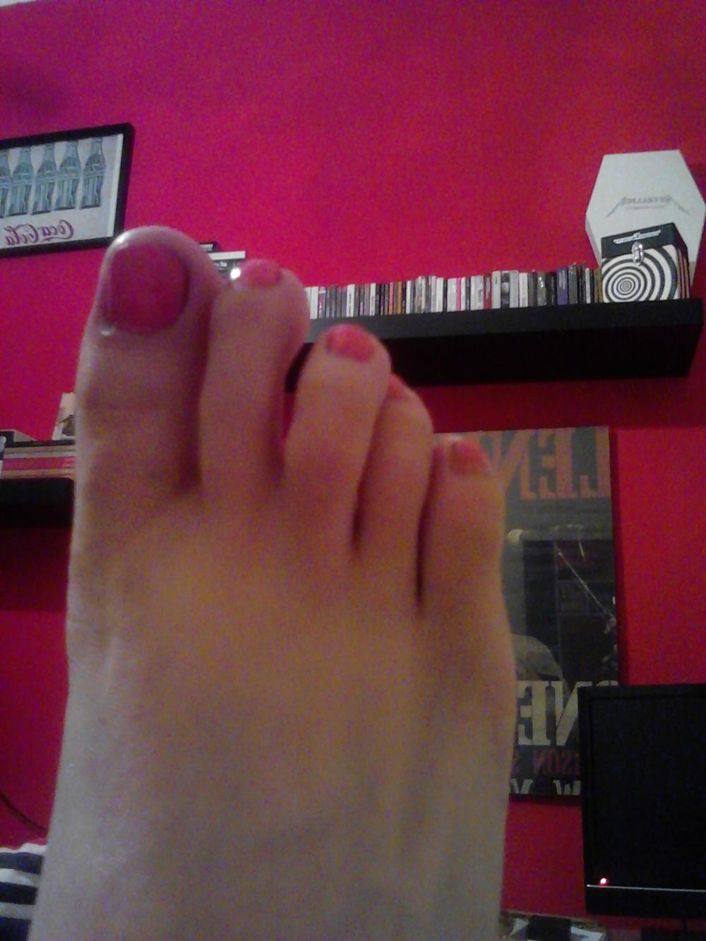 25P Sexy boy feet , gay foot fetish