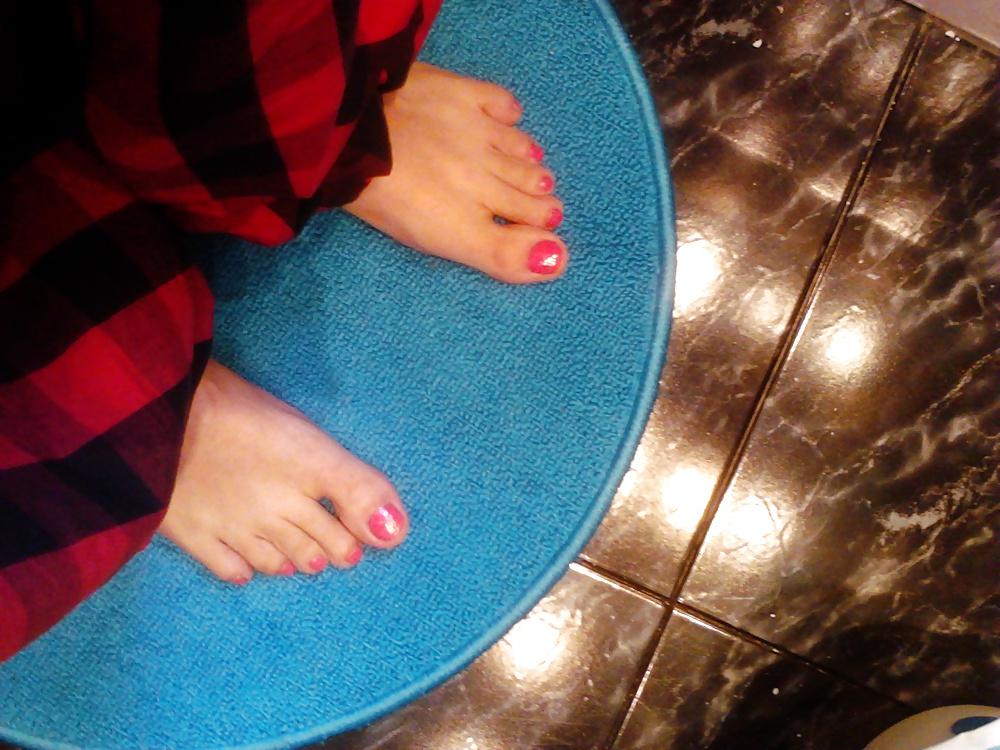25P Sexy boy feet , gay foot fetish
