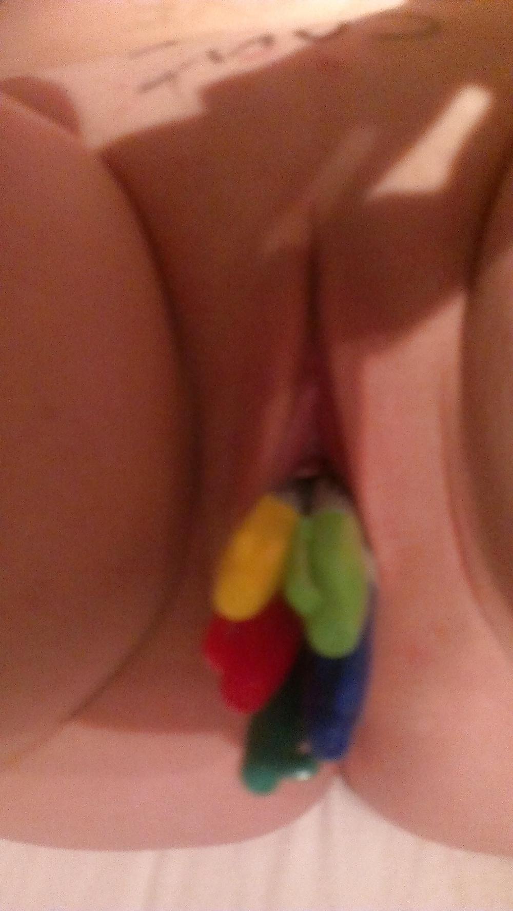 25P Pussy insertions and nipple play