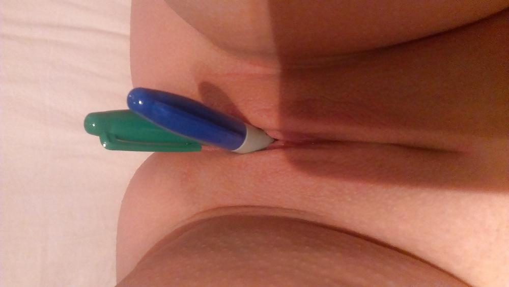 25P Pussy insertions and nipple play