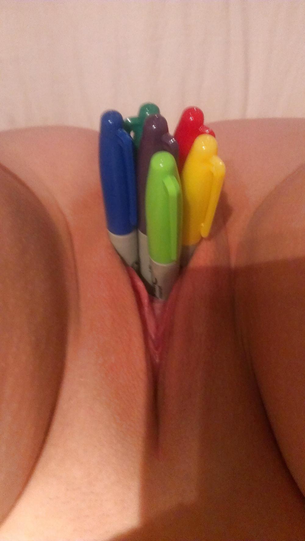 25P Pussy insertions and nipple play