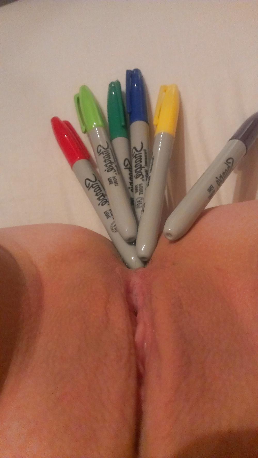 25P Pussy insertions and nipple play