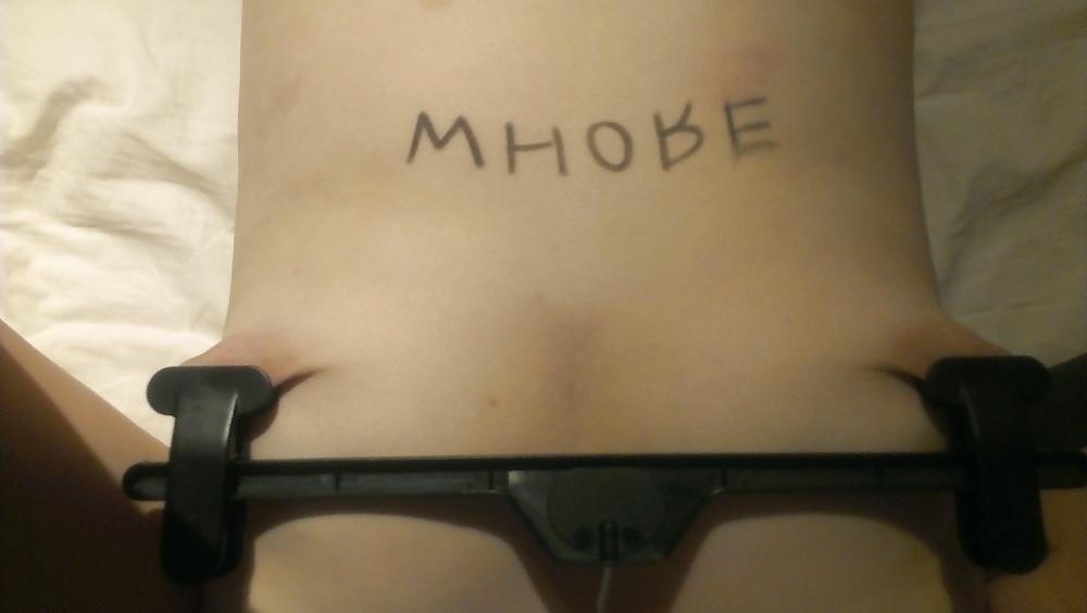 25P Pussy insertions and nipple play