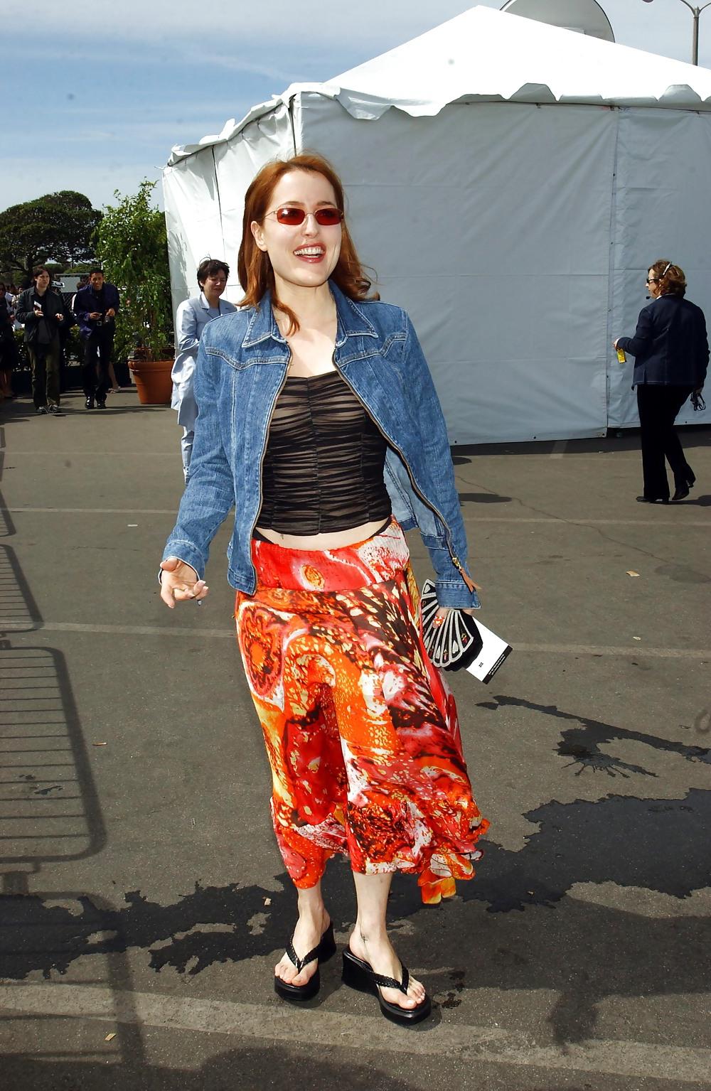 20P Gillian Anderson Feet