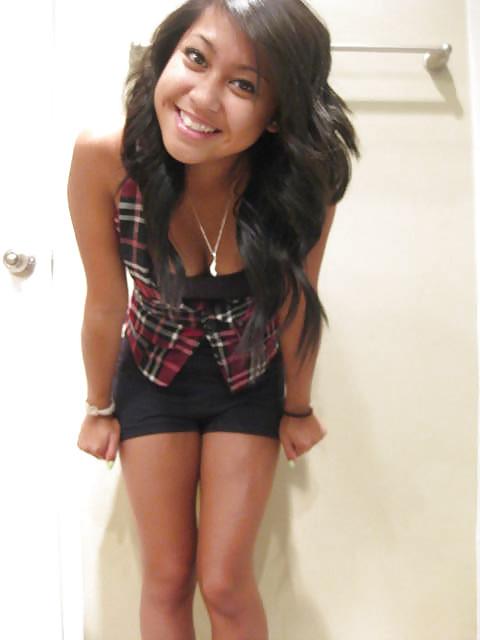25P Very Cute Teen Ariana