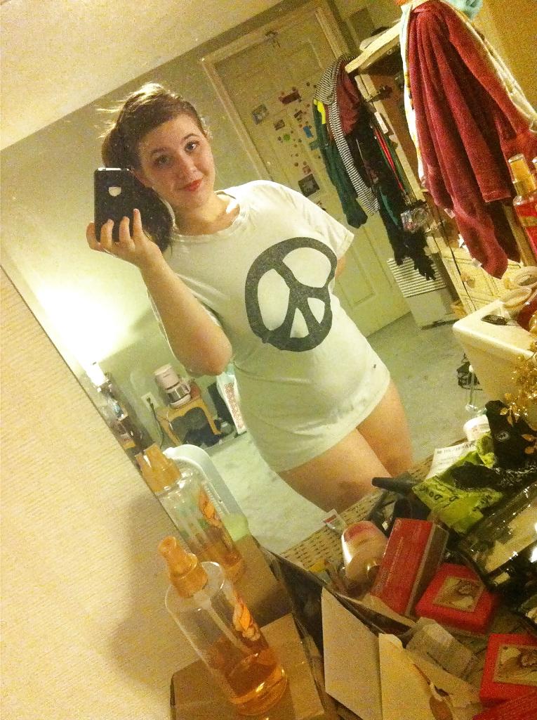 25P Chubby Teen Hottie