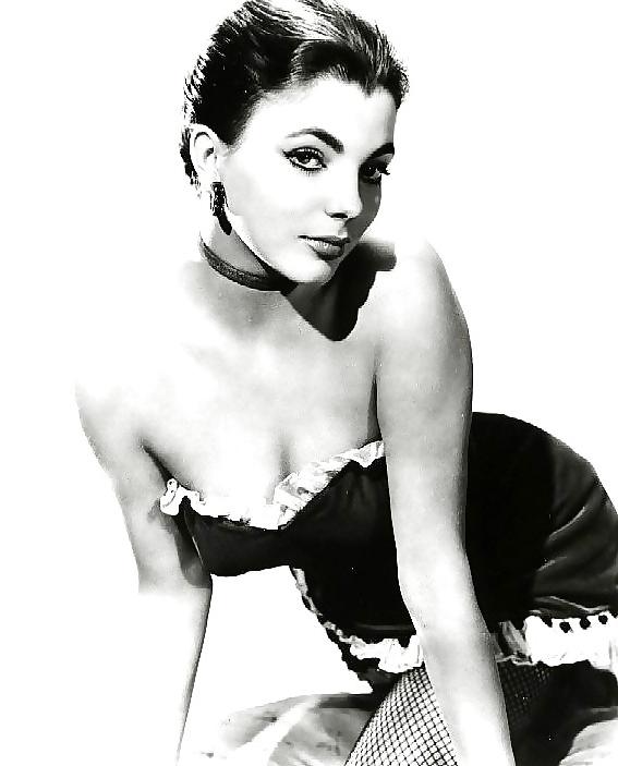 25P The ultimate bitch Joan Collins