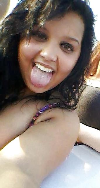25P Busty Bitch Ashleigh