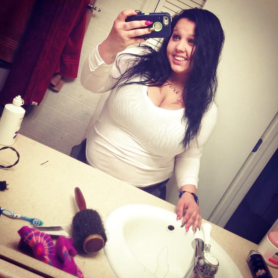 25P Busty Bitch Ashleigh