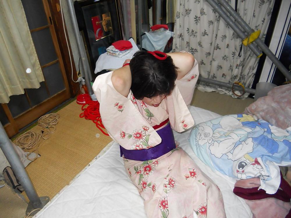 10P Dildo and rope play of wearing kimono 