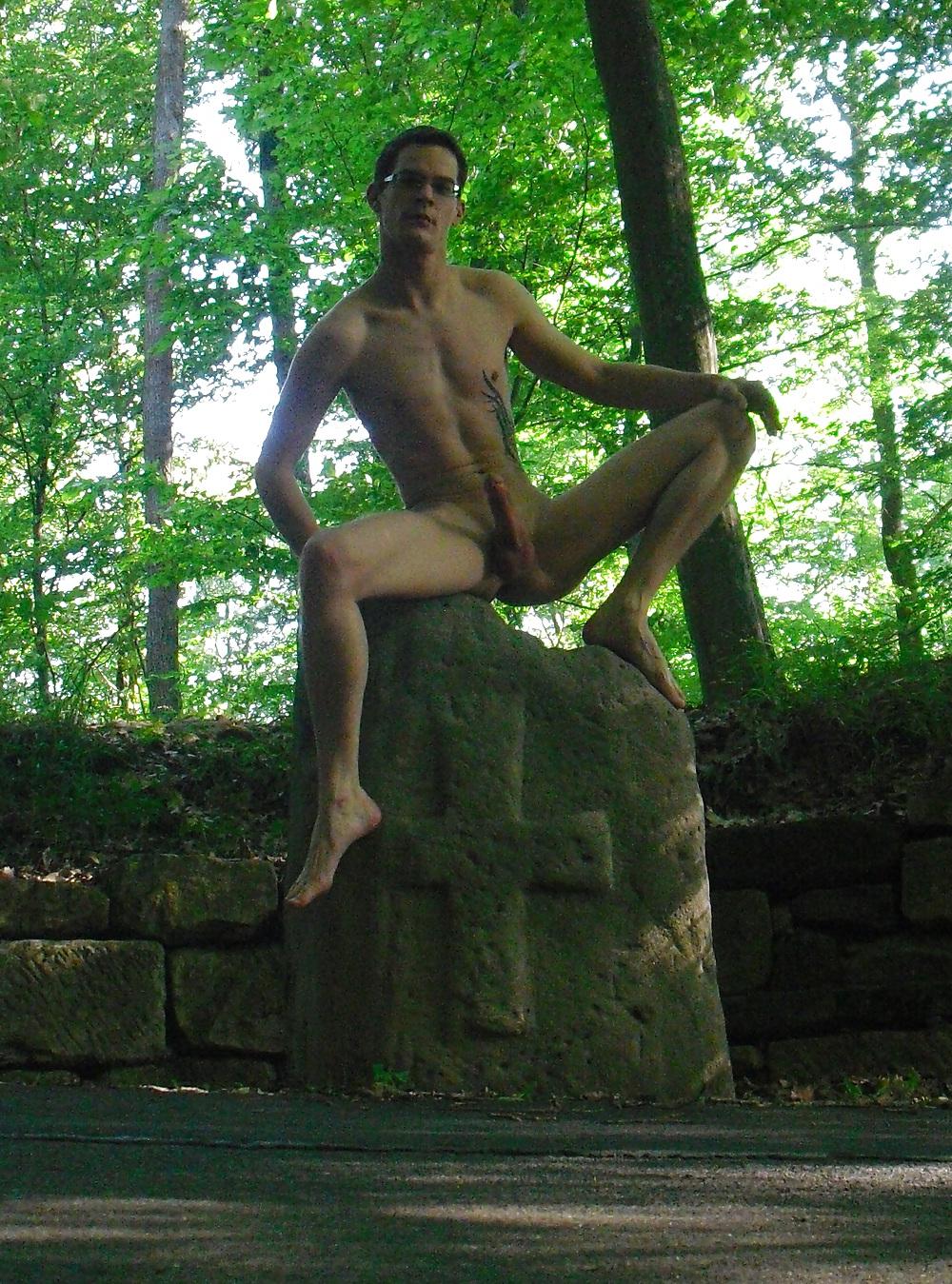 9P Nude in Public
