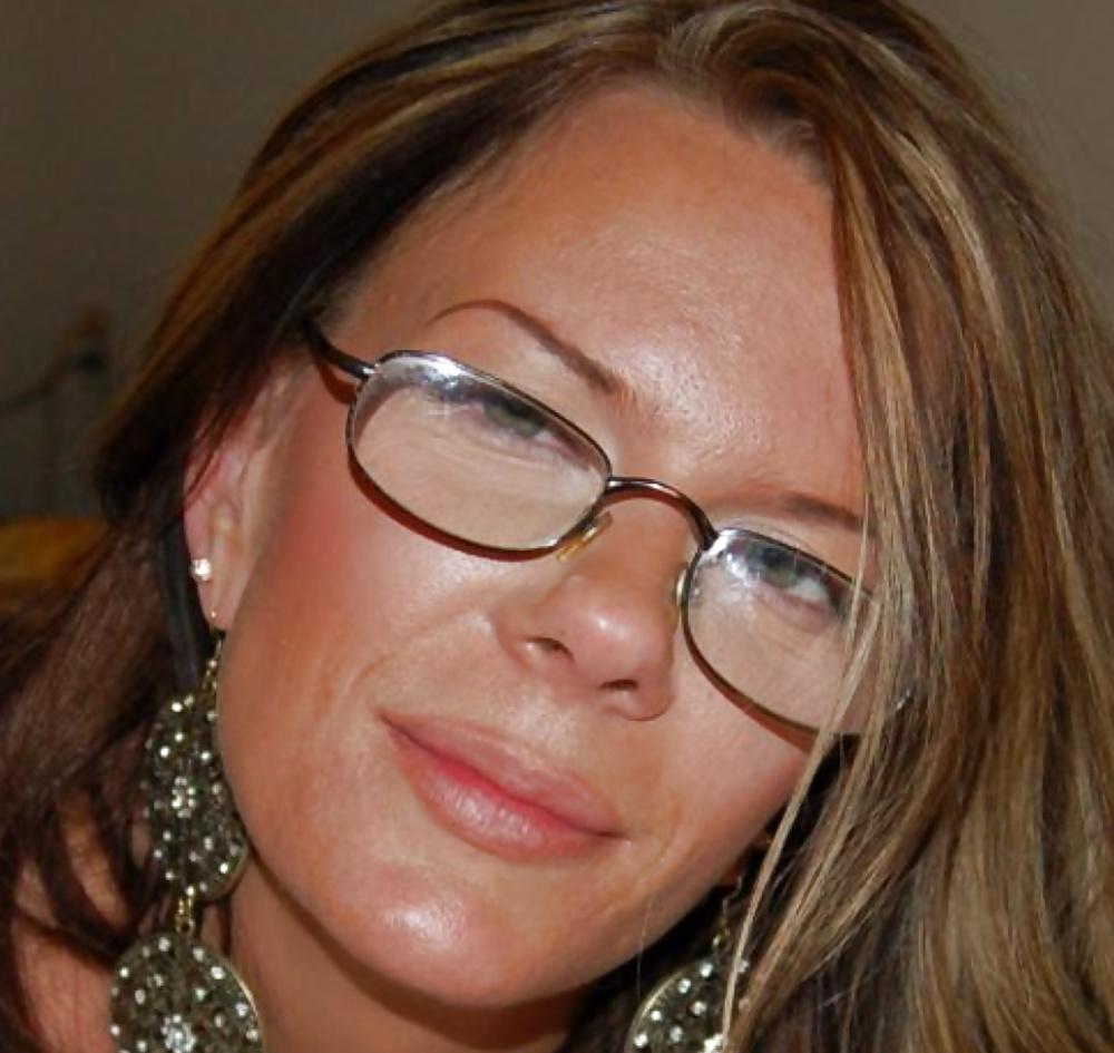 25P Girls in glasses