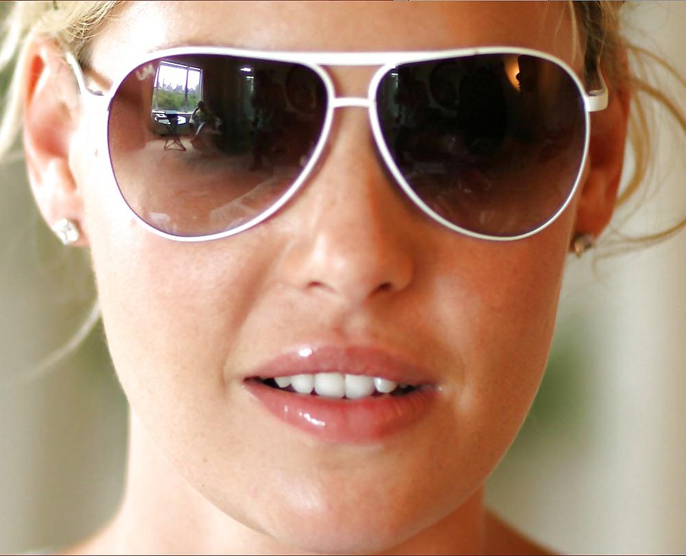 25P Girls in glasses