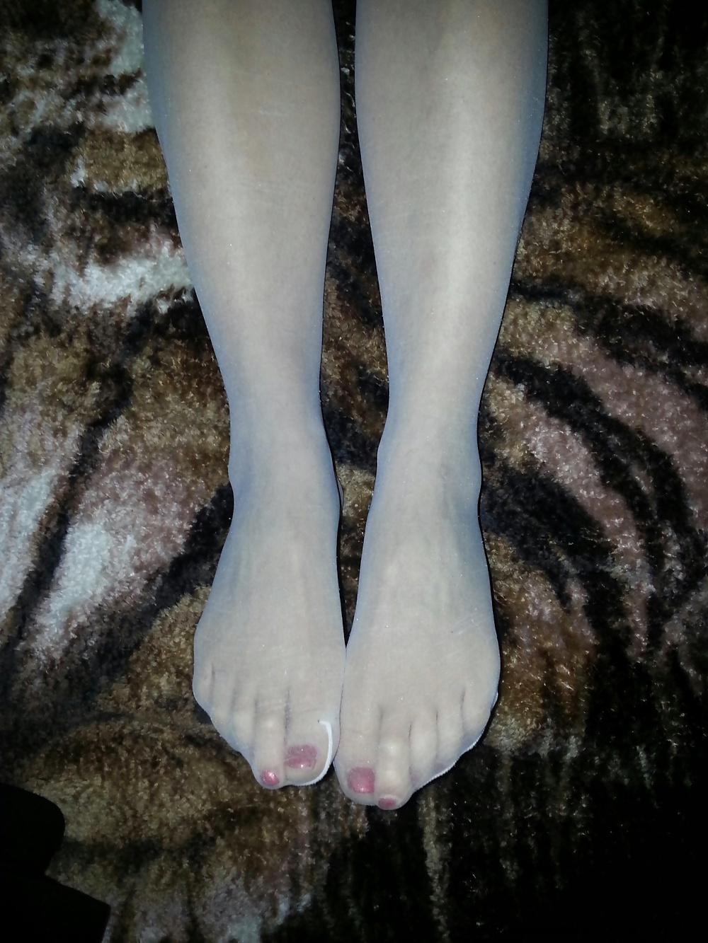 12P My girlfiends beautiful nylon feet and ass