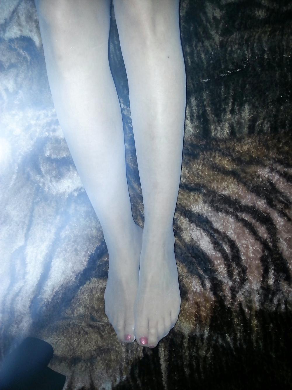 12P My girlfiends beautiful nylon feet and ass