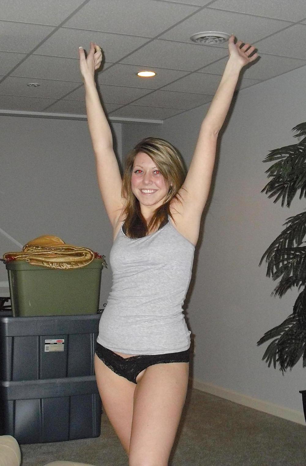 25P Cute Teen Girl