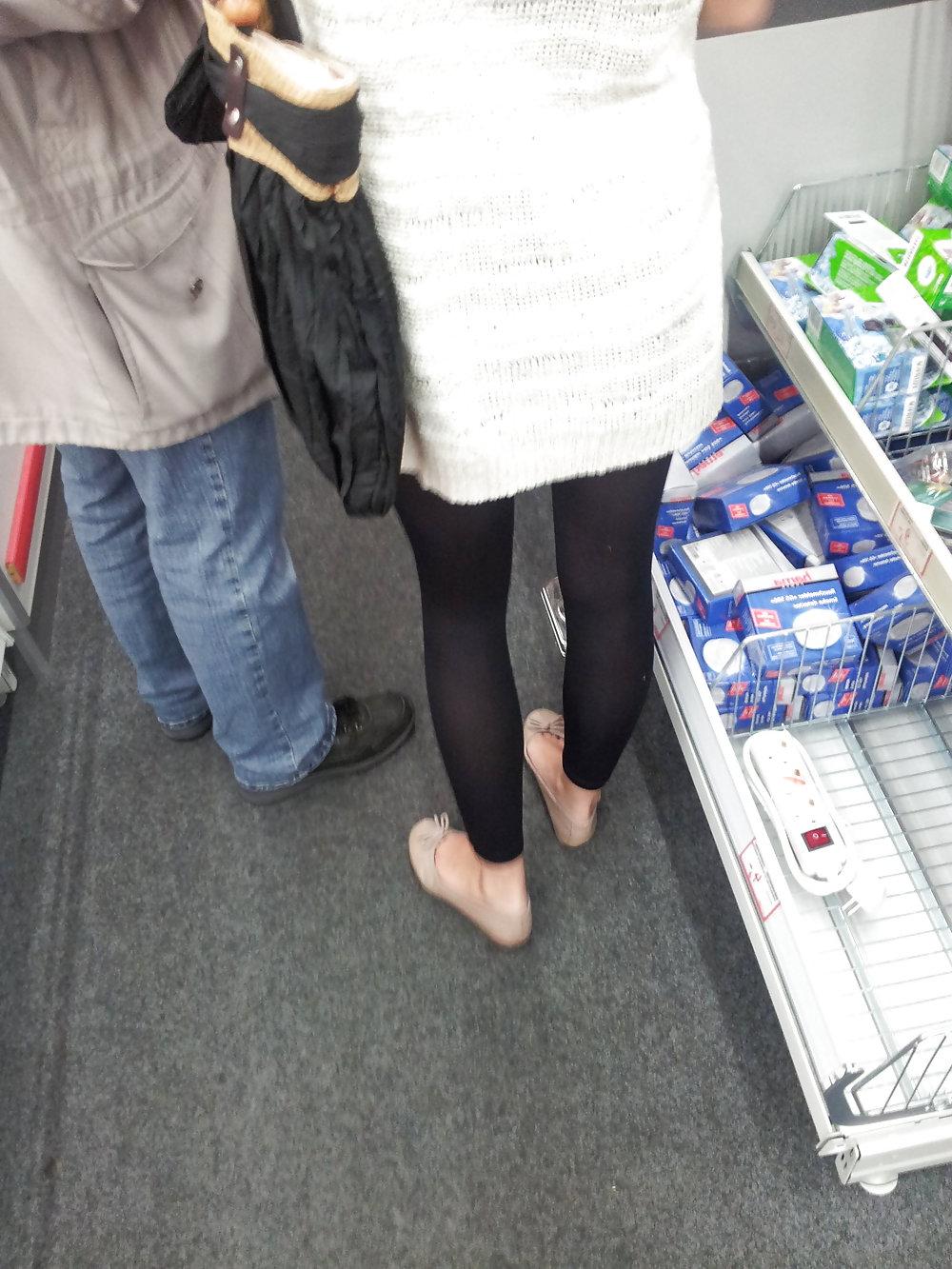 12P Leggy girl, voyeur, Leggins, Schlampe, bitch