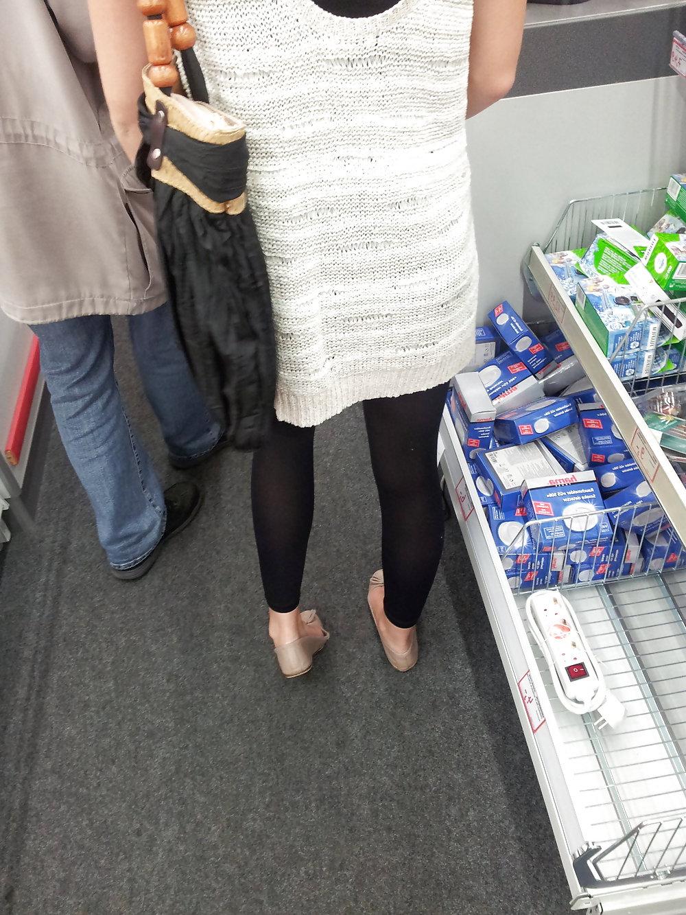 12P Leggy girl, voyeur, Leggins, Schlampe, bitch