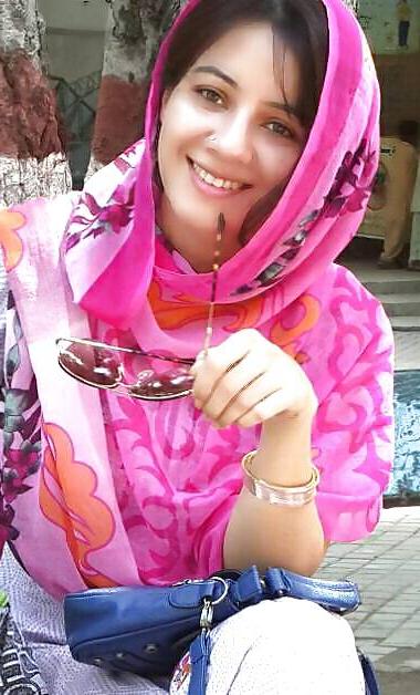 20P Sexy paki babe raabi for BBC and Dirty comments