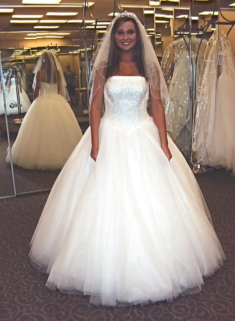 16P Shelley the Bride