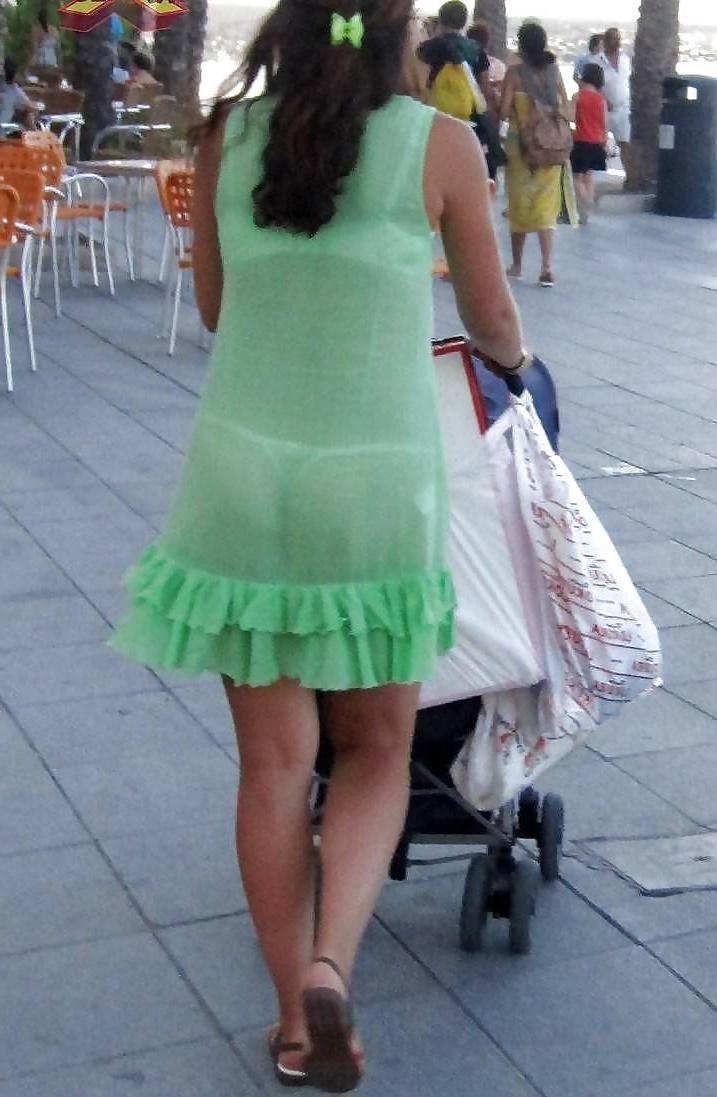 25P See-thru in public slags