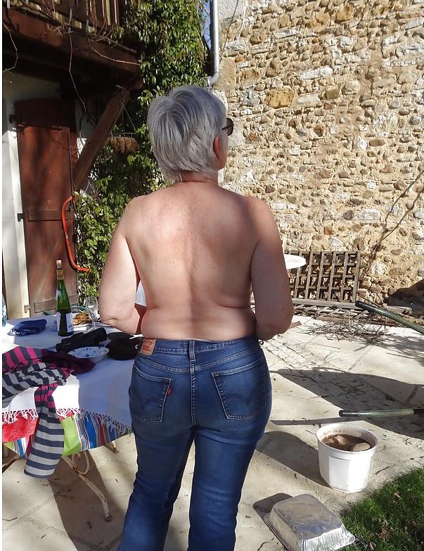 5P Topless on the terrace